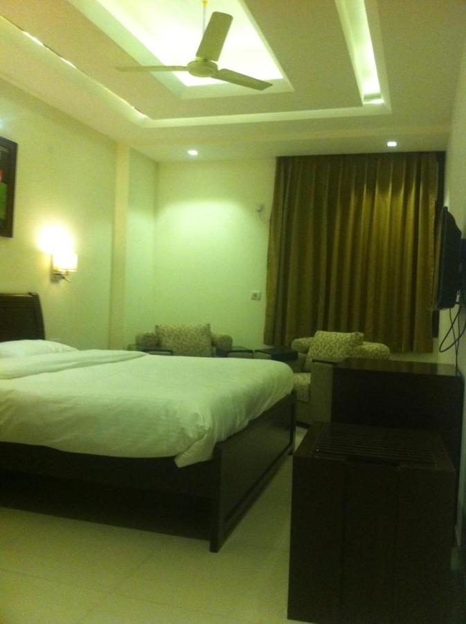 Nikko Blue - Boutique Hotel グルガウン エクステリア 写真
